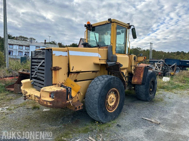 2002 Volvo L90D hjullaster – 17 tonn // Helgummihjul // Sentralsmøring - Колёсный погрузчик: фото 3 2002 Volvo L90D hjullaster – 17 tonn // Helgummihjul // Sentralsmøring - Колёсный погрузчик: фото 3