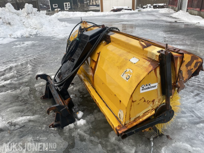 2003 Tellefsdal Feiekost 200 cm m/ hydraulisk og BM-feste - Строительное оборудование: фото 3 2003 Tellefsdal Feiekost 200 cm m/ hydraulisk og BM-feste - Строительное оборудование: фото 3