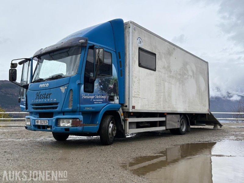 2004 Iveco Eurocargo hestebil - Грузовик для перевозки животных: фото 1 2004 Iveco Eurocargo hestebil - Грузовик для перевозки животных: фото 1