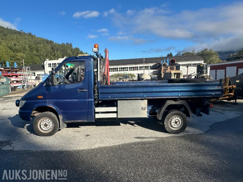 2004 Mercedes-Benz 313 CDI SPRINTER 2.1-129 D - 4X4 - Kran - Tippkasse - 173782 km - Малотоннажный бортовой грузовик: фото 2 2004 Mercedes-Benz 313 CDI SPRINTER 2.1-129 D - 4X4 - Kran - Tippkasse - 173782 km - Малотоннажный бортовой грузовик: фото 2