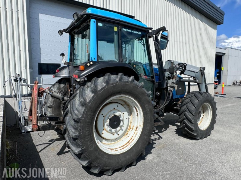2006 Valtra A95 - 4x4 - 40 km/t - Kun gått 2701 timer - Frontlaster - Triangel og toppstag - Трактор: фото 4 2006 Valtra A95 - 4x4 - 40 km/t - Kun gått 2701 timer - Frontlaster - Triangel og toppstag - Трактор: фото 4