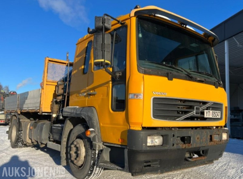 2006 Volvo FL6 med tipp og kran NYLIG EU OK TIL 22.10.2026 - Автоманипулятор: фото 2 2006 Volvo FL6 med tipp og kran NYLIG EU OK TIL 22.10.2026 - Автоманипулятор: фото 2