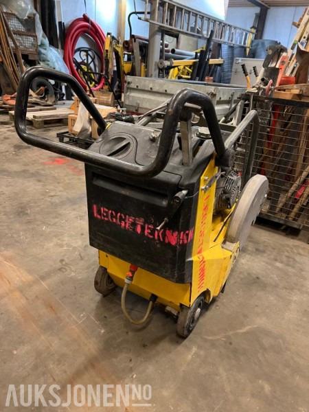 2009 Wacker Neuson BFS 1350AL - Asfalt og betongsag. - Строительное оборудование: фото 4 2009 Wacker Neuson BFS 1350AL - Asfalt og betongsag. - Строительное оборудование: фото 4