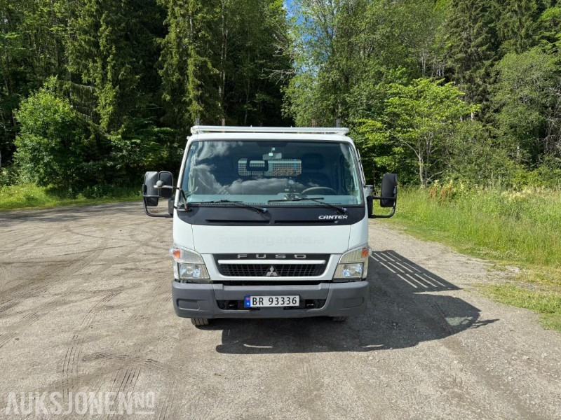 2010 Fuso FUSO 7C15 Bakmontert kran Treveis tipp Høye lemmer - Самосвал: фото 2 2010 Fuso FUSO 7C15 Bakmontert kran Treveis tipp Høye lemmer - Самосвал: фото 2