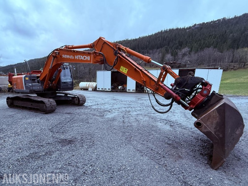 2011 Hitachi ZX210 LC-3 beltegraver KUN 8475 timer - GPS, RT80 Rotortilt, Sentralsmøring - Экскаватор: фото 2 2011 Hitachi ZX210 LC-3 beltegraver KUN 8475 timer - GPS, RT80 Rotortilt, Sentralsmøring - Экскаватор: фото 2