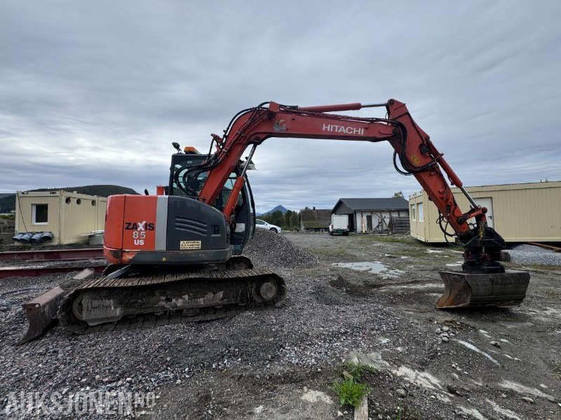 2012 Hitachi ZX85US-3 gravemaskin - Sentralsmøring - Rototilt - Pusskuffe - Graveskuffe - Экскаватор: фото 3 2012 Hitachi ZX85US-3 gravemaskin - Sentralsmøring - Rototilt - Pusskuffe - Graveskuffe - Экскаватор: фото 3