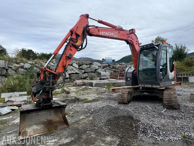 2012 Hitachi ZX85US-3 gravemaskin - Sentralsmøring - Rototilt - Pusskuffe - Graveskuffe - Экскаватор: фото 1 2012 Hitachi ZX85US-3 gravemaskin - Sentralsmøring - Rototilt - Pusskuffe - Graveskuffe - Экскаватор: фото 1