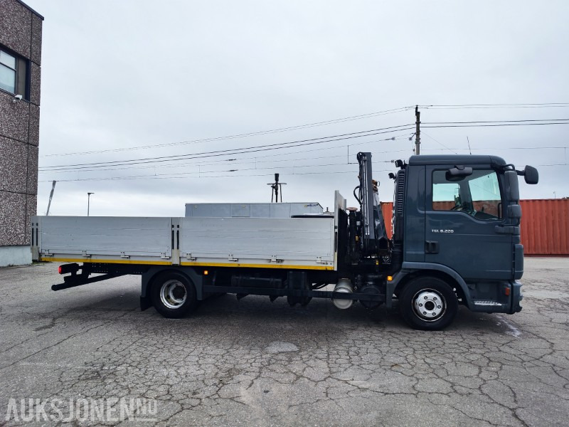 2012 MAN TGL 8.220 Planbil med Hiab XS 055 B-2 HIDUO kran - Автоманипулятор: фото 5 2012 MAN TGL 8.220 Planbil med Hiab XS 055 B-2 HIDUO kran - Автоманипулятор: фото 5