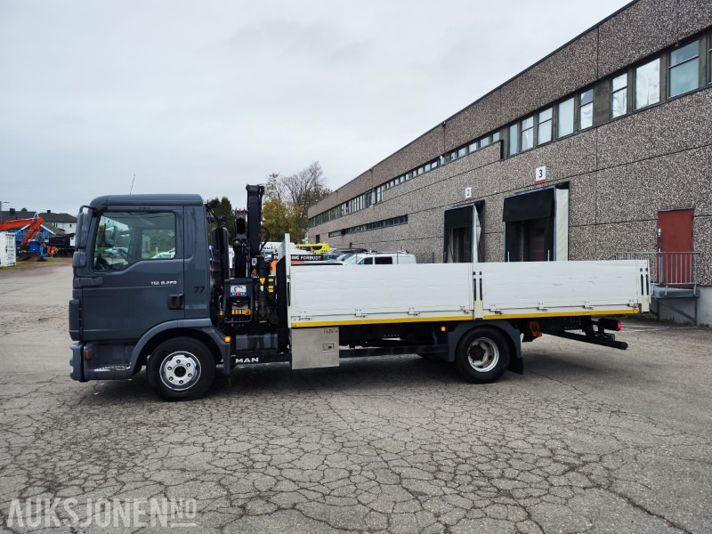 2012 MAN TGL 8.220 Planbil med Hiab XS 055 B-2 HIDUO kran - Автоманипулятор: фото 1 2012 MAN TGL 8.220 Planbil med Hiab XS 055 B-2 HIDUO kran - Автоманипулятор: фото 1