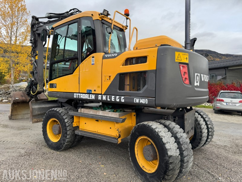 2012 Volvo EW140 D Hjulmaskin TILTROTATOR, 2 SKUFFER, SENTRALSMØRING - Экскаватор: фото 4 2012 Volvo EW140 D Hjulmaskin TILTROTATOR, 2 SKUFFER, SENTRALSMØRING - Экскаватор: фото 4