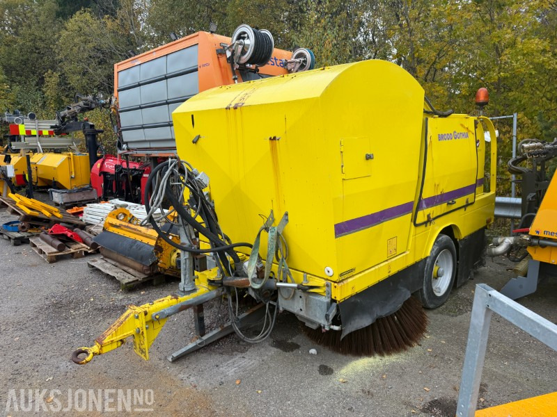 2014 Brodd Gothia Slepesoper til Traktor/Sopemaskin - Строительное оборудование: фото 1 2014 Brodd Gothia Slepesoper til Traktor/Sopemaskin - Строительное оборудование: фото 1