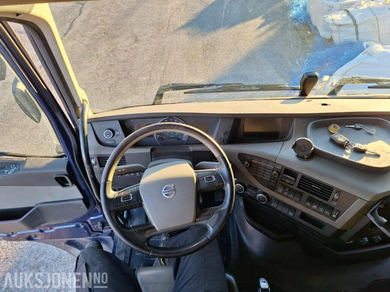 2014 Volvo FH540 6X2 Skapbil - Full sideåpning - Strøere - VBG - 697.000KM - Грузовик с закрытым кузовом: фото 4 2014 Volvo FH540 6X2 Skapbil - Full sideåpning - Strøere - VBG - 697.000KM - Грузовик с закрытым кузовом: фото 4