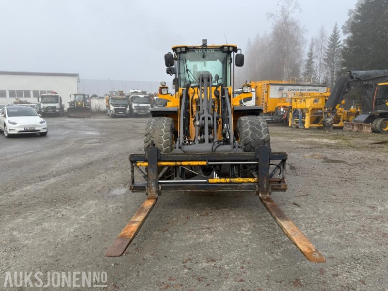2014 Volvo L120G hjullaster, 7763 timer, Hydr. pallegaffel, nylig service og årskontroll - Колёсный погрузчик: фото 2 2014 Volvo L120G hjullaster, 7763 timer, Hydr. pallegaffel, nylig service og årskontroll - Колёсный погрузчик: фото 2