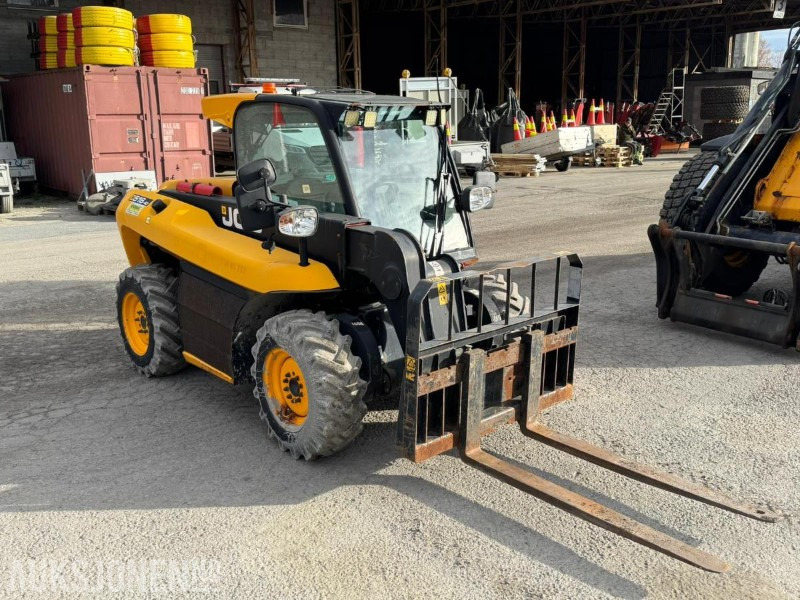 2015 JCB 516-40 | 3.5t teleskoplaster - 4WD, 4-hjulstyring, 1600kg, 4 meter, skuffe og pallegafler - Телескопический погрузчик: фото 3 2015 JCB 516-40 | 3.5t teleskoplaster - 4WD, 4-hjulstyring, 1600kg, 4 meter, skuffe og pallegafler - Телескопический погрузчик: фото 3