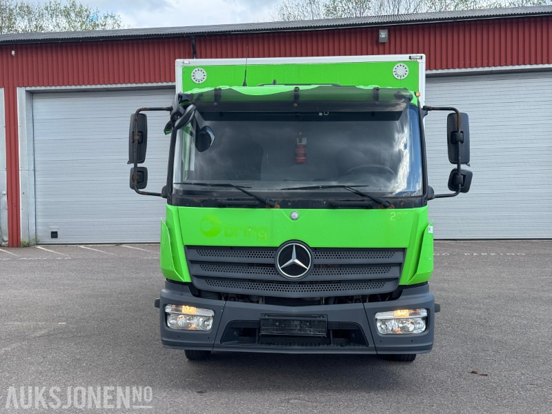 2015 Mercedes-Benz ATEGO - Skapbil med løftelem - Lett lastebil - Грузовик с закрытым кузовом: фото 4 2015 Mercedes-Benz ATEGO - Skapbil med løftelem - Lett lastebil - Грузовик с закрытым кузовом: фото 4