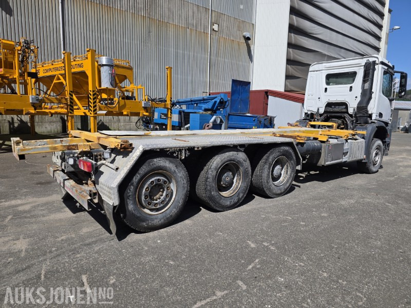 2015 Mercedes-Benz Arocs 3232 chassis / kun 11768 km og 1587 timer - Грузовик-шасси: фото 5 2015 Mercedes-Benz Arocs 3232 chassis / kun 11768 km og 1587 timer - Грузовик-шасси: фото 5