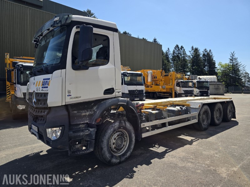 2015 Mercedes-Benz Arocs 3232 chassis / kun 11768 km og 1587 timer - Грузовик-шасси: фото 1 2015 Mercedes-Benz Arocs 3232 chassis / kun 11768 km og 1587 timer - Грузовик-шасси: фото 1