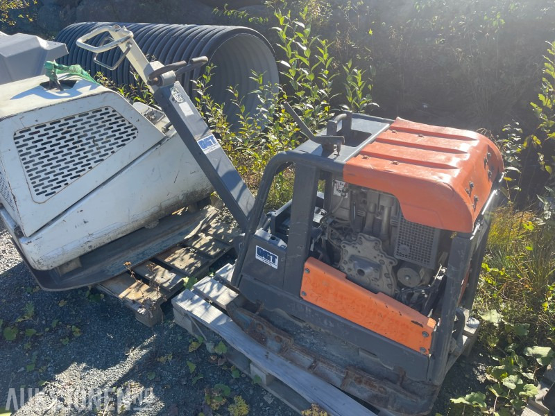 2015 Supra vibroplate - Hoppetusse med Hatz dieselmotor – Reversibel - Каток: фото 1 2015 Supra vibroplate - Hoppetusse med Hatz dieselmotor – Reversibel - Каток: фото 1