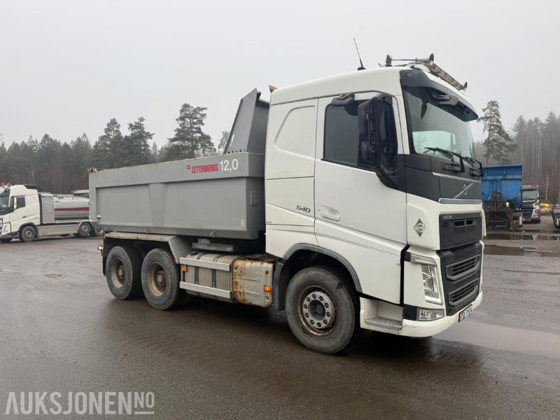 2015 VOLVO FH540 6X4 Euro6 TIPPBIL SERVICEHISTORIKK ZETTERBERG PÅBYGG. - Самосвал: фото 4 2015 VOLVO FH540 6X4 Euro6 TIPPBIL SERVICEHISTORIKK ZETTERBERG PÅBYGG. - Самосвал: фото 4