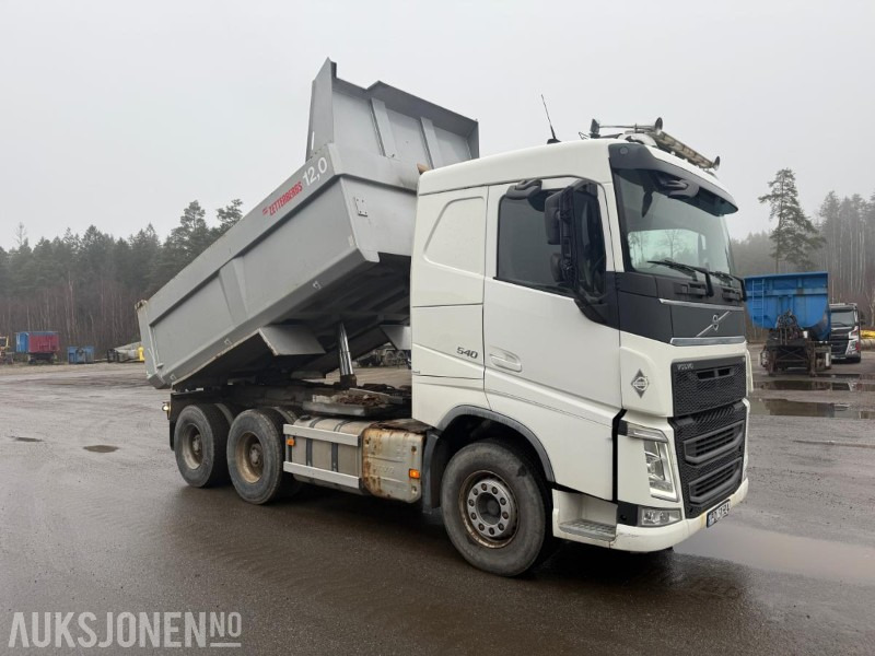2015 VOLVO FH540 TIPPBIL SERVICEHISTORIKK ZETTERBERG PÅBYGG. - Самосвал: фото 2 2015 VOLVO FH540 TIPPBIL SERVICEHISTORIKK ZETTERBERG PÅBYGG. - Самосвал: фото 2