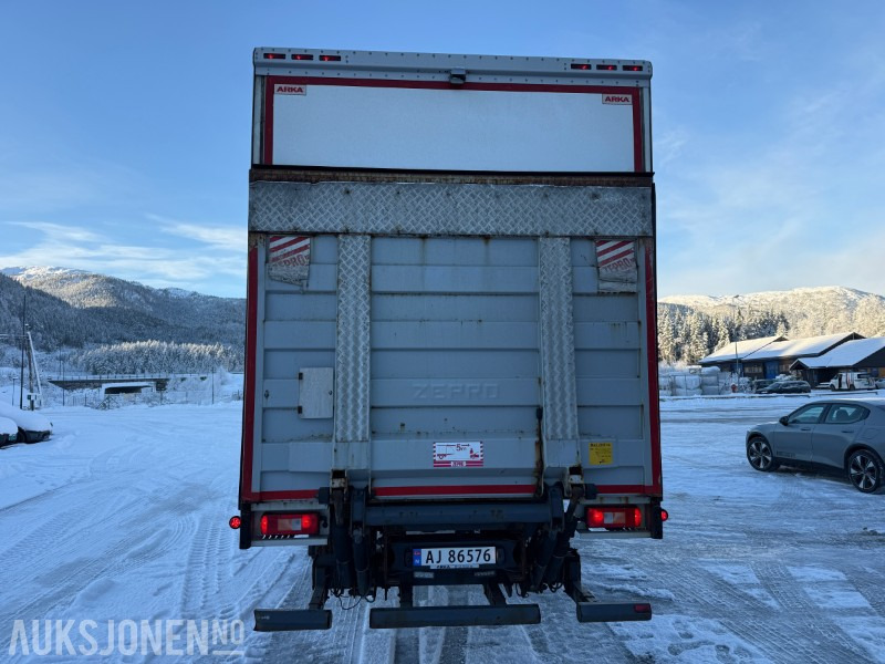 2017 Volvo FM 330 Euro 6 skapbil - 406117 km - Eu godkjent. - Грузовик с закрытым кузовом: фото 4 2017 Volvo FM 330 Euro 6 skapbil - 406117 km - Eu godkjent. - Грузовик с закрытым кузовом: фото 4