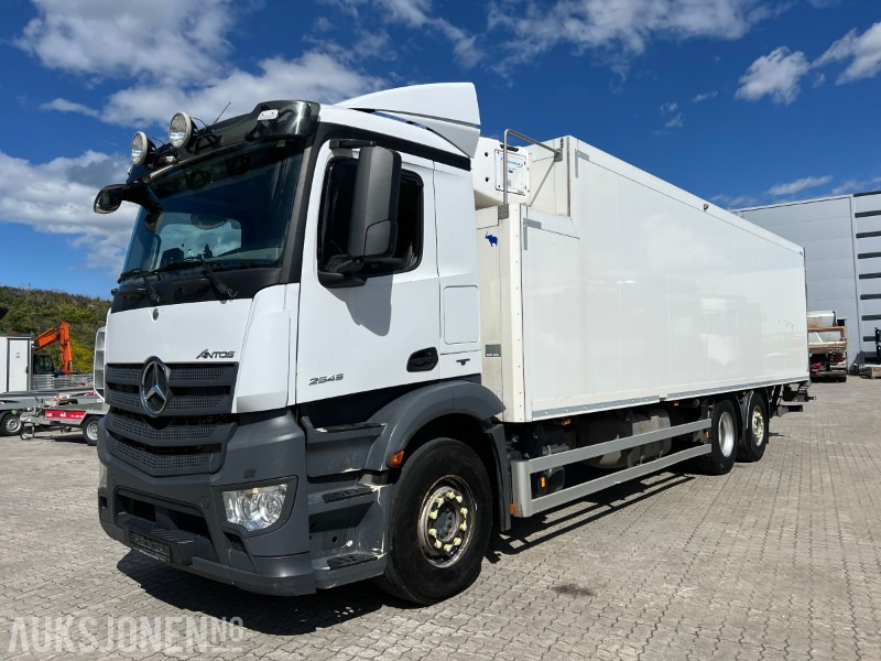 2018 Mercedes-Benz Antos 2545 skapbil med kjøleaggregat, baklem, lav km, DAB, Automat - Грузовик с закрытым кузовом: фото 1 2018 Mercedes-Benz Antos 2545 skapbil med kjøleaggregat, baklem, lav km, DAB, Automat - Грузовик с закрытым кузовом: фото 1
