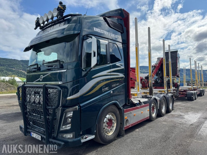 2018 Volvo FH16 8X4 komplett tømmerbil med kran og henger. - Лесовоз, Автоманипулятор: фото 1 2018 Volvo FH16 8X4 komplett tømmerbil med kran og henger. - Лесовоз, Автоманипулятор: фото 1