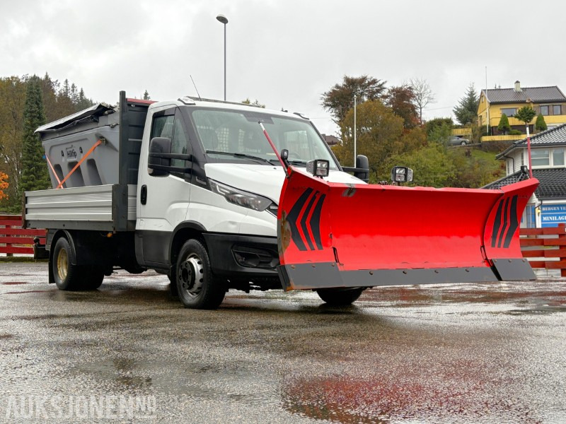 2019 Iveco Daily planbil m/ Hilltip IceStriker og Western Wide-Out brøyteplog - Грузовик бортовой/ Платформа: фото 2 2019 Iveco Daily planbil m/ Hilltip IceStriker og Western Wide-Out brøyteplog - Грузовик бортовой/ Платформа: фото 2