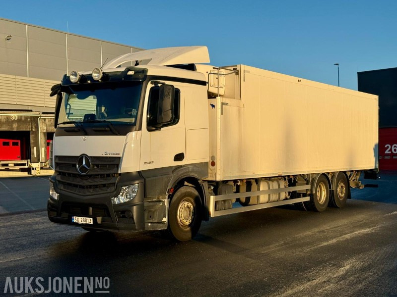 2019 Mercedes-Benz Actros 2545 L 6x2 Kjølebil - Eu-godkjent til 06/26 - Km: 193419 - Грузовик с закрытым кузовом: фото 1 2019 Mercedes-Benz Actros 2545 L 6x2 Kjølebil - Eu-godkjent til 06/26 - Km: 193419 - Грузовик с закрытым кузовом: фото 1