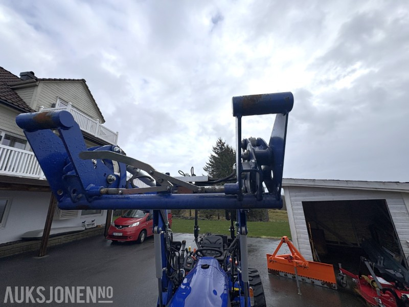 2021 Farmtrac 26H 4WD - KUN 98 timer! - mye tilbehør / ekstra utstyr| - Трактор: фото 5 2021 Farmtrac 26H 4WD - KUN 98 timer! - mye tilbehør / ekstra utstyr| - Трактор: фото 5