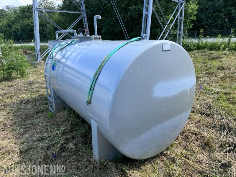 2022 Veratank 10.000 Liter - Dieseltank - Ståltank med dobbelvegg - HDM 80 eco Box - Piusi slangetrommel 10 m slange - OCIO Overfyllingsvern - Строительное оборудование: фото 4 2022 Veratank 10.000 Liter - Dieseltank - Ståltank med dobbelvegg - HDM 80 eco Box - Piusi slangetrommel 10 m slange - OCIO Overfyllingsvern - Строительное оборудование: фото 4