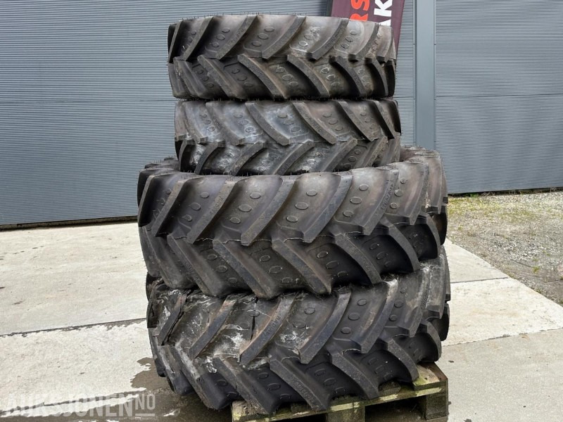 BKT AGRIMAX RT 765 TRAKTORDEKK 320/70 R 20 + 420/70 R 28 - Трактор: фото 2 BKT AGRIMAX RT 765 TRAKTORDEKK 320/70 R 20 + 420/70 R 28 - Трактор: фото 2