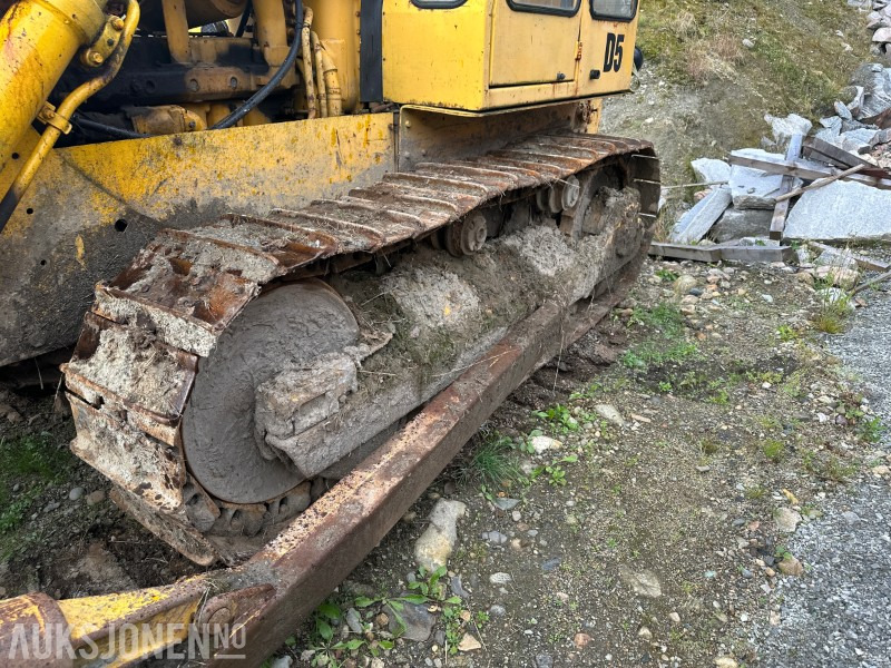 Строительное оборудование Cat D5 Bulldoser // doser: фото 8