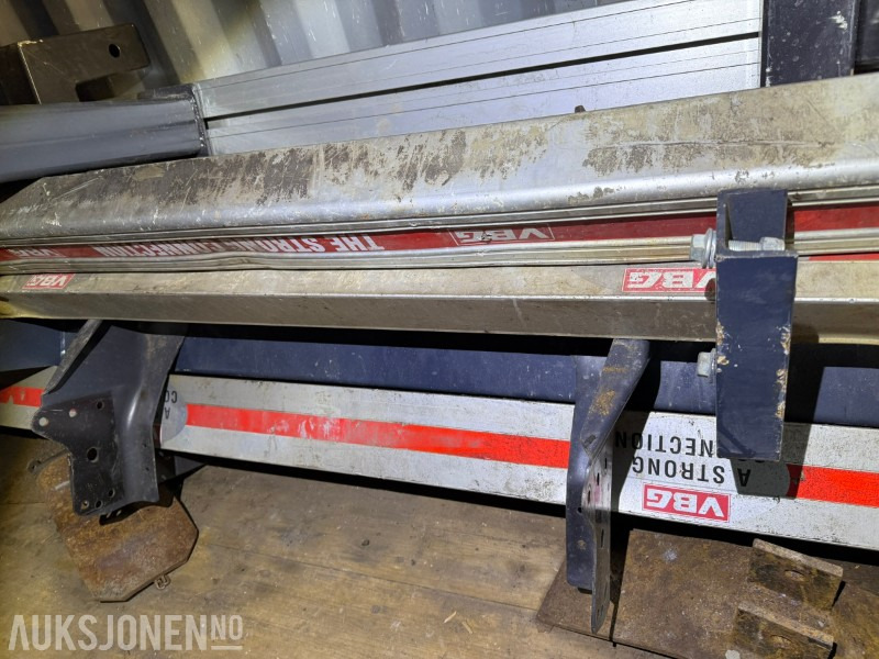 Parti ca. 15 stk underkjøringshinder- noen ubrukte - Грузовик: фото 5 Parti ca. 15 stk underkjøringshinder- noen ubrukte - Грузовик: фото 5