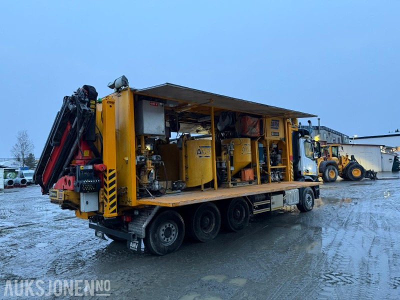 2017 Mercedes-Benz Arocs 3235 8x4, Injeksjonsrigg AMV, EURO 6, påmontert kran - Коммунальная/ Специальная техника: фото 5 2017 Mercedes-Benz Arocs 3235 8x4, Injeksjonsrigg AMV, EURO 6, påmontert kran - Коммунальная/ Специальная техника: фото 5