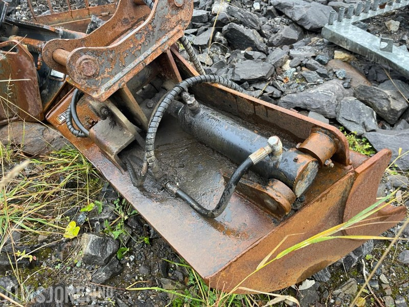 2011 Pusseskuffer med tilt og S40 feste - Навесное оборудование для Строительной техники: фото 4 2011 Pusseskuffer med tilt og S40 feste - Навесное оборудование для Строительной техники: фото 4