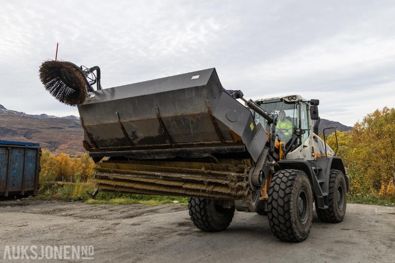 2022 Holms PH/300-3.0 Feiekost - Meget lite brukt - 3 Meters arbeidsbredde - Навесное оборудование для Строительной техники: фото 2 2022 Holms PH/300-3.0 Feiekost - Meget lite brukt - 3 Meters arbeidsbredde - Навесное оборудование для Строительной техники: фото 2