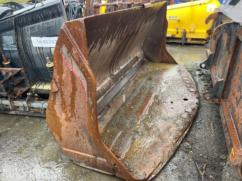 Навесное оборудование для Строительной техники Gjerstad skuffe BM feste: фото 1