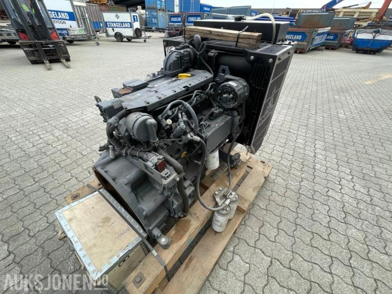 UBRUKT 2012 Deutz TCD 2012 L04 2V Motor - Hydraulikkpumpe - Styreskap/startskap - UBRUKT - Kjøpt inn for å passe til Powerscreen Warrior og Chieftain 1400. - Навесное оборудование для Строительной техники: фото 3 UBRUKT 2012 Deutz TCD 2012 L04 2V Motor - Hydraulikkpumpe - Styreskap/startskap - UBRUKT - Kjøpt inn for å passe til Powerscreen Warrior og Chieftain 1400. - Навесное оборудование для Строительной техники: фото 3