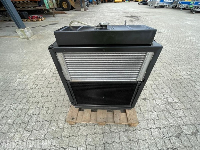 UBRUKT 2012 Deutz TCD 2012 L04 2V Motor - Hydraulikkpumpe - Styreskap/startskap - UBRUKT - Kjøpt inn for å passe til Powerscreen Warrior og Chieftain 1400. - Навесное оборудование для Строительной техники: фото 5 UBRUKT 2012 Deutz TCD 2012 L04 2V Motor - Hydraulikkpumpe - Styreskap/startskap - UBRUKT - Kjøpt inn for å passe til Powerscreen Warrior og Chieftain 1400. - Навесное оборудование для Строительной техники: фото 5