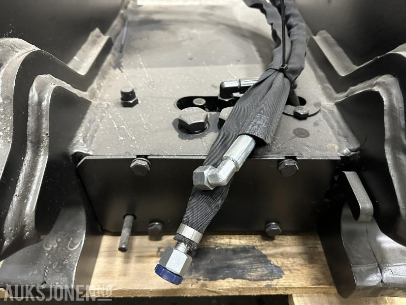 UBRUKT Götene Hydraulisk HK-feste S70 - Навесное оборудование для Строительной техники: фото 4 UBRUKT Götene Hydraulisk HK-feste S70 - Навесное оборудование для Строительной техники: фото 4