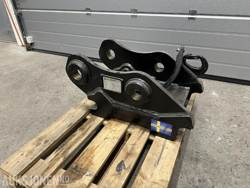 UBRUKT Götene Hydraulisk HK-feste S70 - Навесное оборудование для Строительной техники: фото 1 UBRUKT Götene Hydraulisk HK-feste S70 - Навесное оборудование для Строительной техники: фото 1