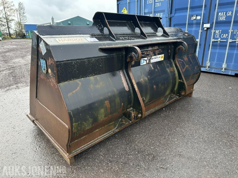 UFO Lasteskuff 2200L BM-feste - Навесное оборудование для Строительной техники: фото 4 UFO Lasteskuff 2200L BM-feste - Навесное оборудование для Строительной техники: фото 4