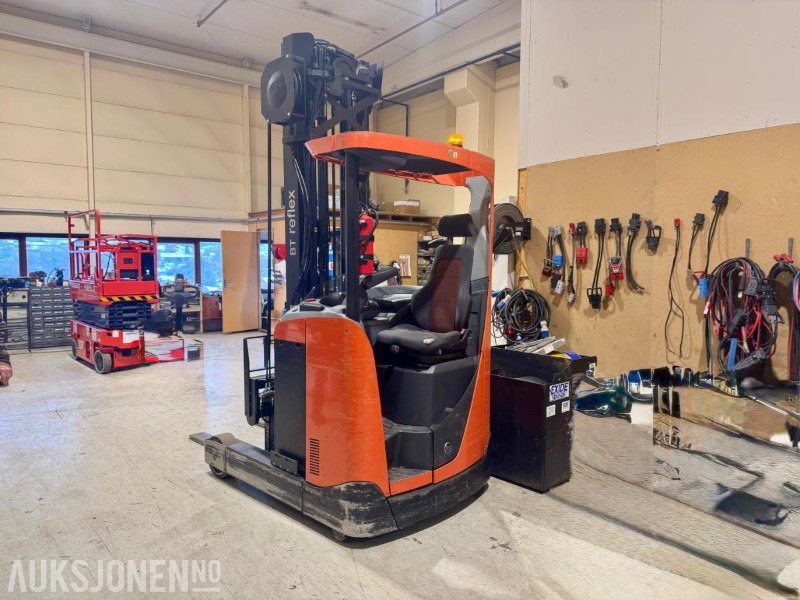 2016 Toyota BT Reflex – Skyvemasttruck - Timer: 9720 - Погрузочно-разгрузочная техника: фото 3 2016 Toyota BT Reflex – Skyvemasttruck - Timer: 9720 - Погрузочно-разгрузочная техника: фото 3