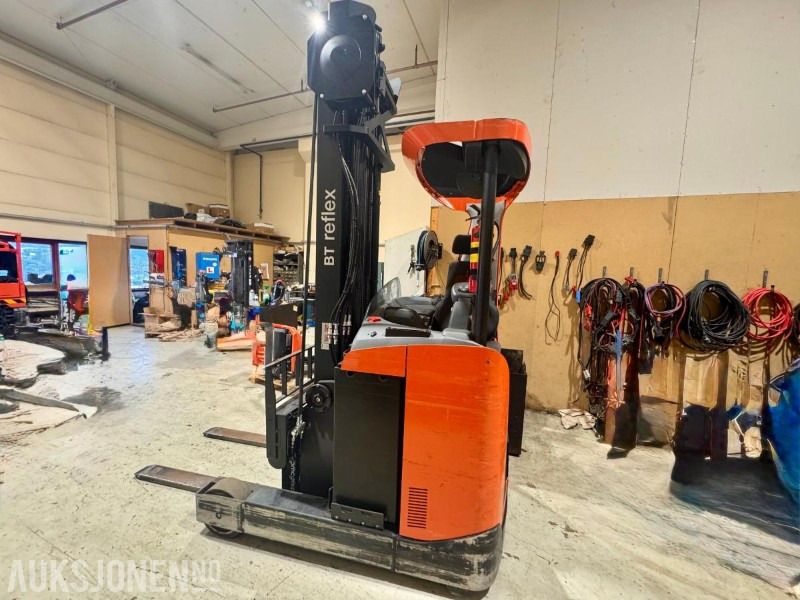 2016 Toyota BT Reflex – Skyvemasttruck - Timer: 9720 - Погрузочно-разгрузочная техника: фото 5 2016 Toyota BT Reflex – Skyvemasttruck - Timer: 9720 - Погрузочно-разгрузочная техника: фото 5