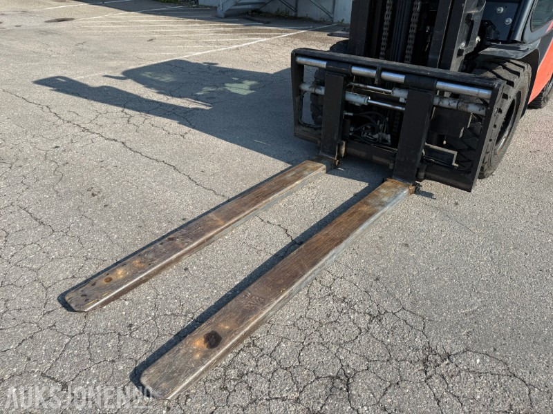 Погрузочно-разгрузочная техника 2019 Toyota 40-8FD45N Dieselmotvektstruck - KUN 1120 timer: фото 11