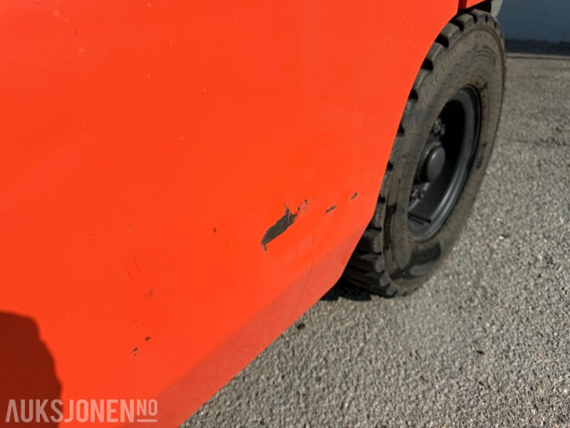 Погрузочно-разгрузочная техника 2019 Toyota 40-8FD45N Dieselmotvektstruck - KUN 1120 timer: фото 15