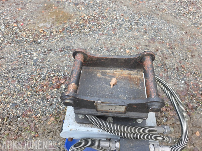 SAES HST F3LN -40 feste komprimator/vibroplate for gravemaskin - Каток: фото 3 SAES HST F3LN -40 feste komprimator/vibroplate for gravemaskin - Каток: фото 3