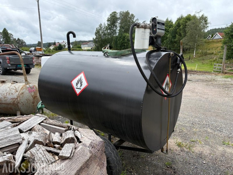 1980 Dieseltank 2500 - Сельскохозяйственная техника: фото 3 1980 Dieseltank 2500 - Сельскохозяйственная техника: фото 3