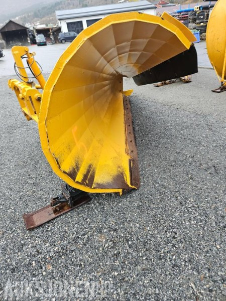 1992 Øveraasen diagonalplog DL 285 B - Største bredde 2900 mm - Med parallellogram - Hydraulisk løft - Сельскохозяйственная техника: фото 3 1992 Øveraasen diagonalplog DL 285 B - Største bredde 2900 mm - Med parallellogram - Hydraulisk løft - Сельскохозяйственная техника: фото 3